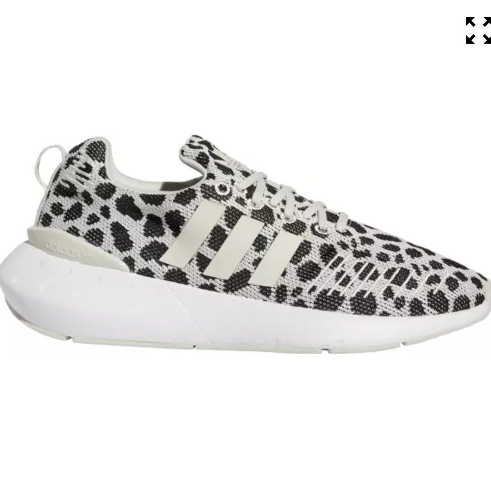 NIB Adidas Swift Run 22 W - Women’s size 10 Leopard